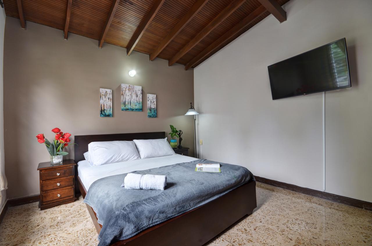 Ivy Hostel Medellín Dış mekan fotoğraf